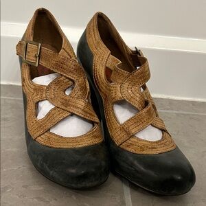 Miz Mooz brown and black retro heels